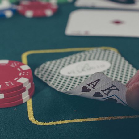 How to Play Poker Online